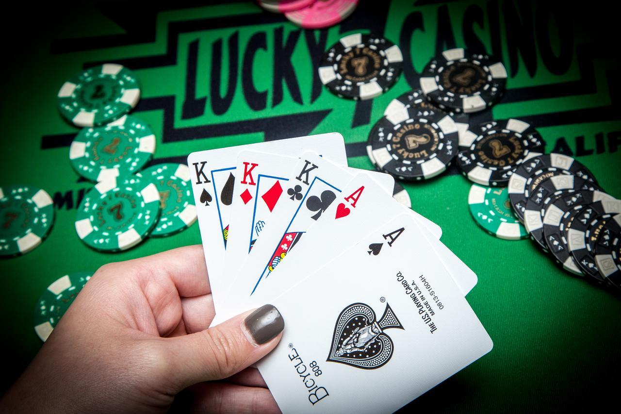Lucky 7 Casino & Hotel Smith River Eksteriør billede